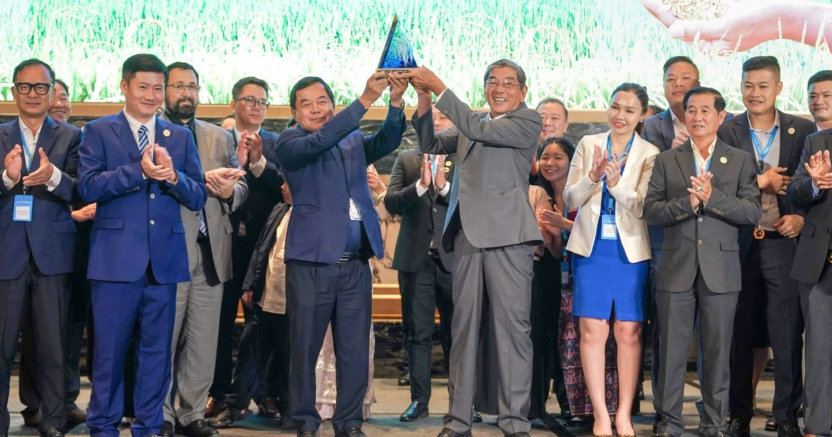 Nóng: Gạo ST25 lần thứ 3 thắng giải gạo ngon nhất thế giới