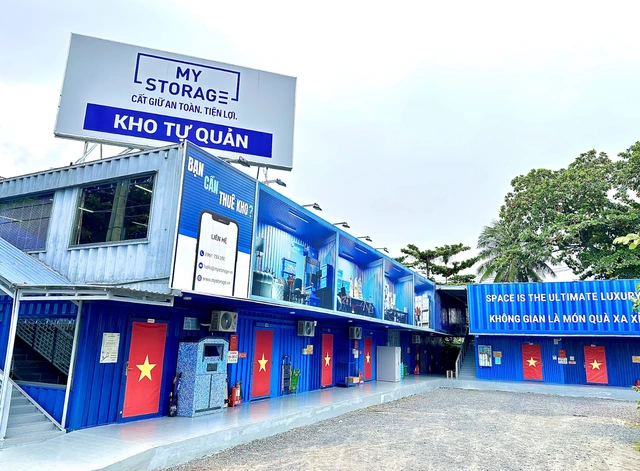 Người đàn ông Mỹ tái chế container cũ, làm nhà kho cho thuê ở Việt Nam - Ảnh 3