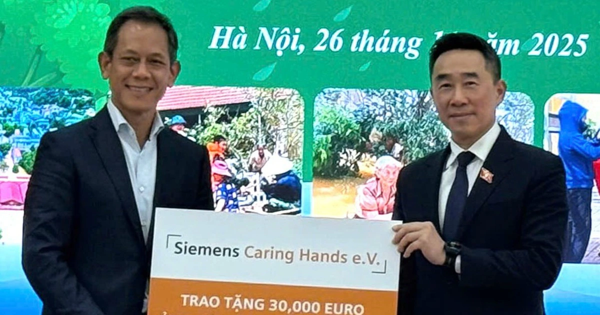 Siemens Caring Hands quyên góp 30.000 euro hỗ trợ các vùng lũ lụt và sạt lở đất