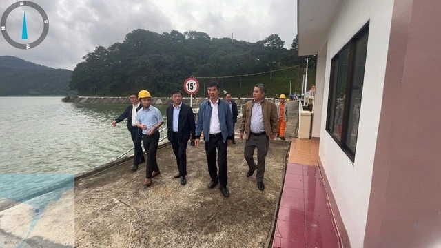 Hồ Đơn Dương xả điều tiết qua tràn giảm nhẹ thiên tai cho vùng hạ du - Ảnh 3