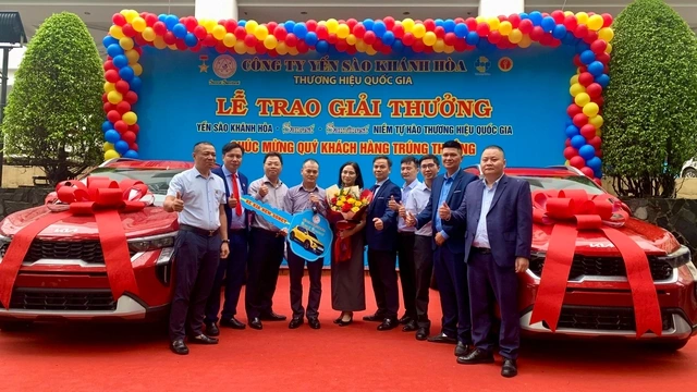 2 người ở Hà Nội, Hải Phòng trúng thưởng ô tô của Yến sào Khánh Hòa - Ảnh 3