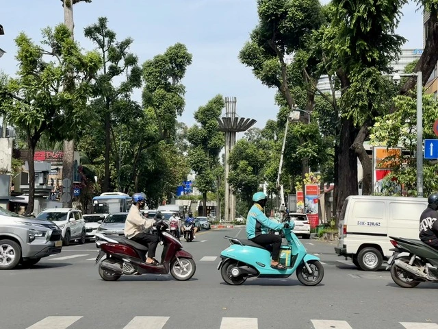 TP.HCM hôm nay lạnh sâu, kéo dài đến bao giờ? - Ảnh 1