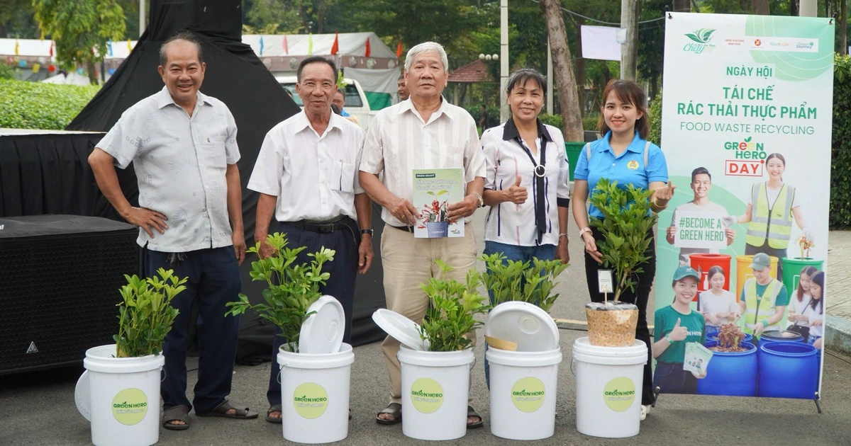 Một phường ở TP.HCM muốn thành khu dân cư tiên phong phân loại rác