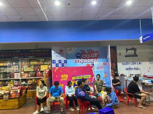 Saigon Co.op khẩn cấp hỗ trợ hàng thiết yếu, tiếp sức người dân vùng bão lũ - Ảnh 2