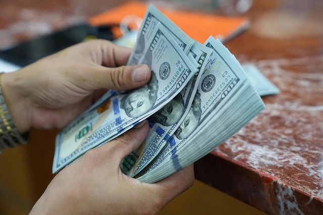 Tỷ giá, lãi suất đều 'căng' - Ảnh 3