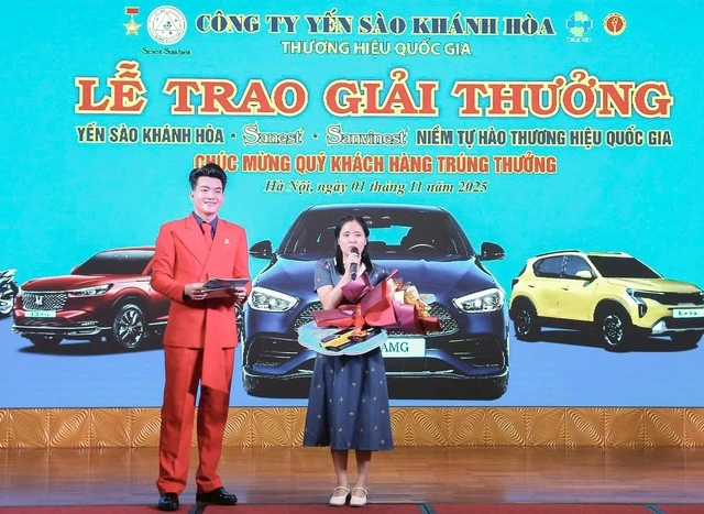 2 người ở Hà Nội, Hải Phòng trúng thưởng ô tô của Yến sào Khánh Hòa - Ảnh 1