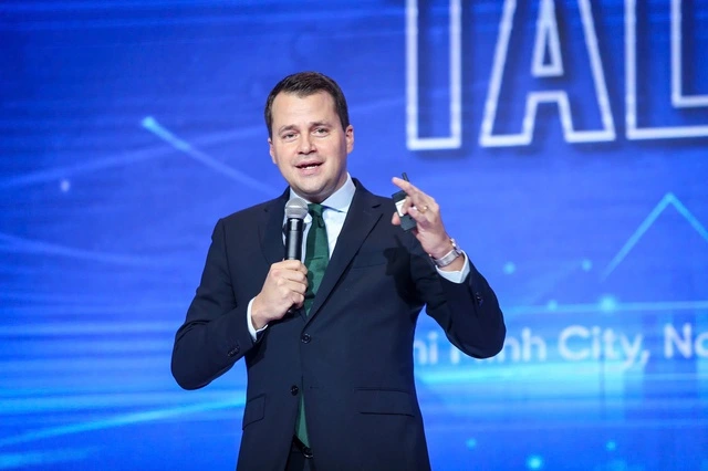 Nhà sáng lập Robotics khuyên giới trẻ: 'Hãy học tiếng Anh và học thật giỏi' - Ảnh 4