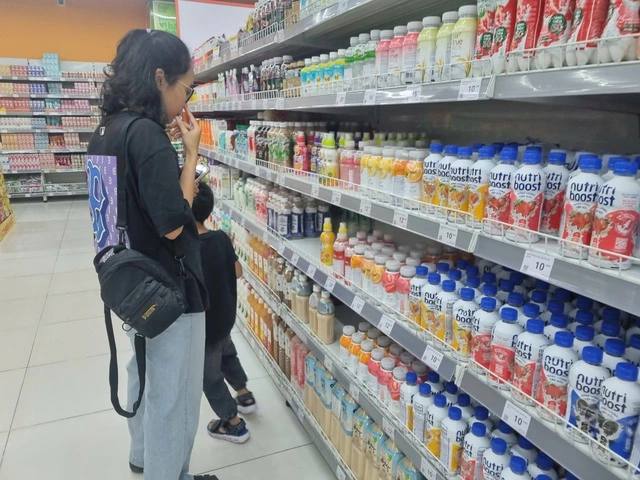 Đề xuất đánh thuế hộ kinh doanh trên phần doanh thu vượt ngưỡng miễn thuế - Ảnh 2