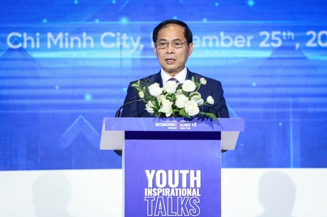 Diễn đàn Kinh tế mùa thu năm 2025: Phó thủ tướng kêu gọi giới trẻ TP.HCM khởi nghiệp - Ảnh 3