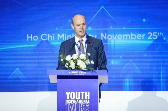 Diễn đàn Kinh tế mùa thu năm 2025: Phó thủ tướng kêu gọi giới trẻ TP.HCM khởi nghiệp - Ảnh 4