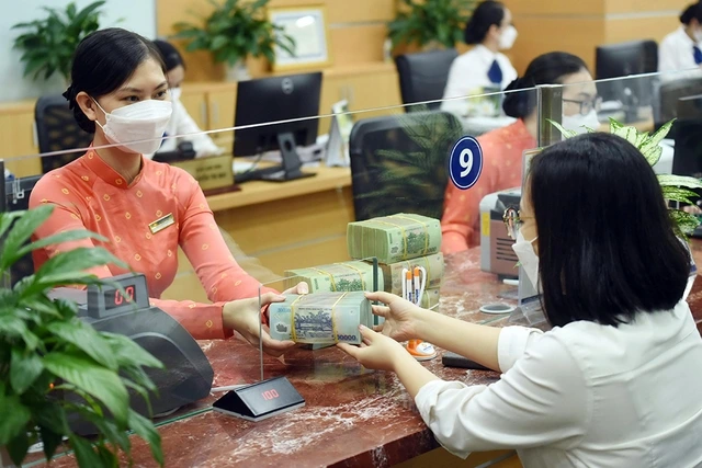 Tỷ giá, lãi suất đều 'căng' - Ảnh 1