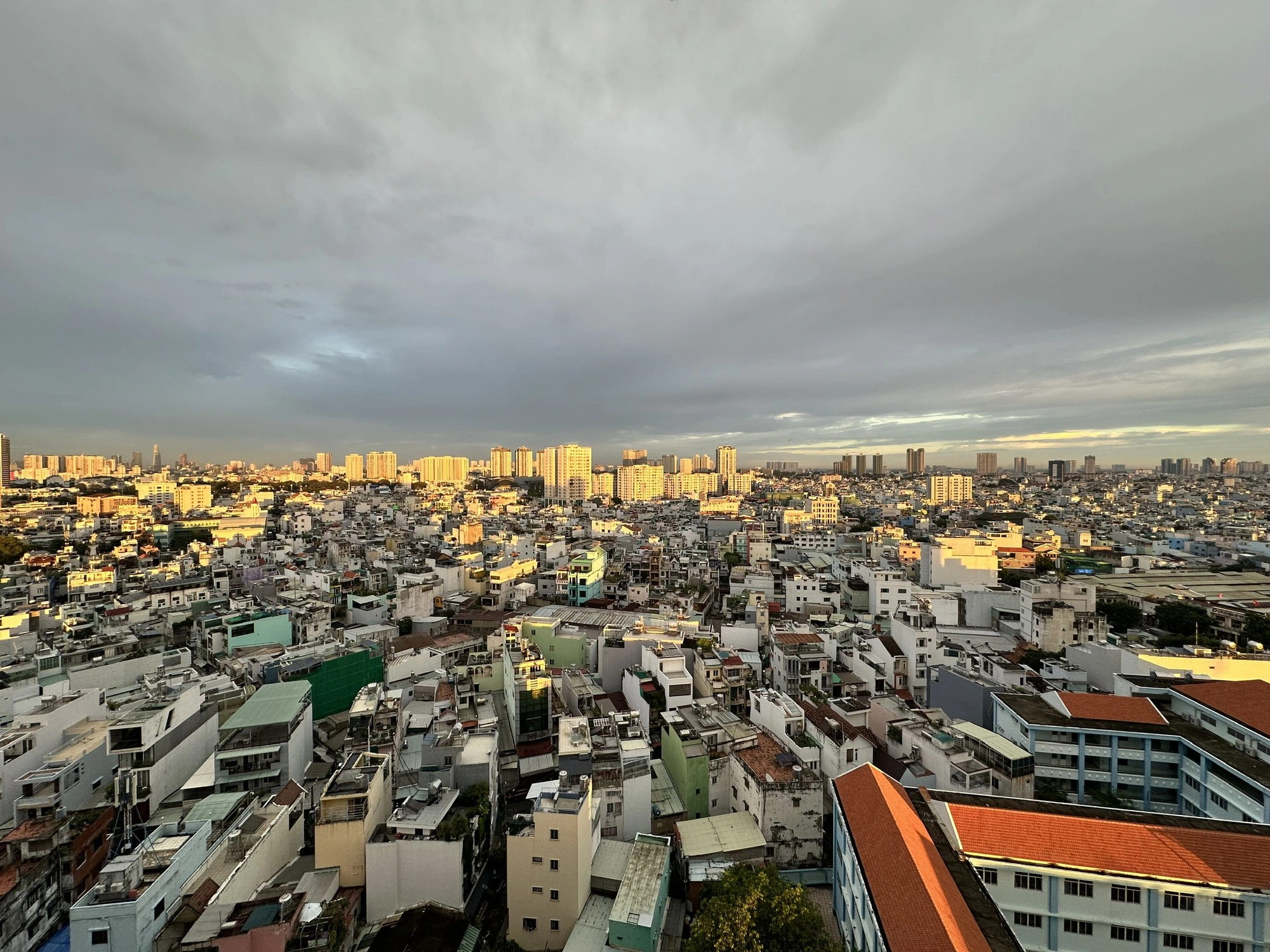 Người cho thuê nhà băn khoăn đóng thuế - Ảnh 1