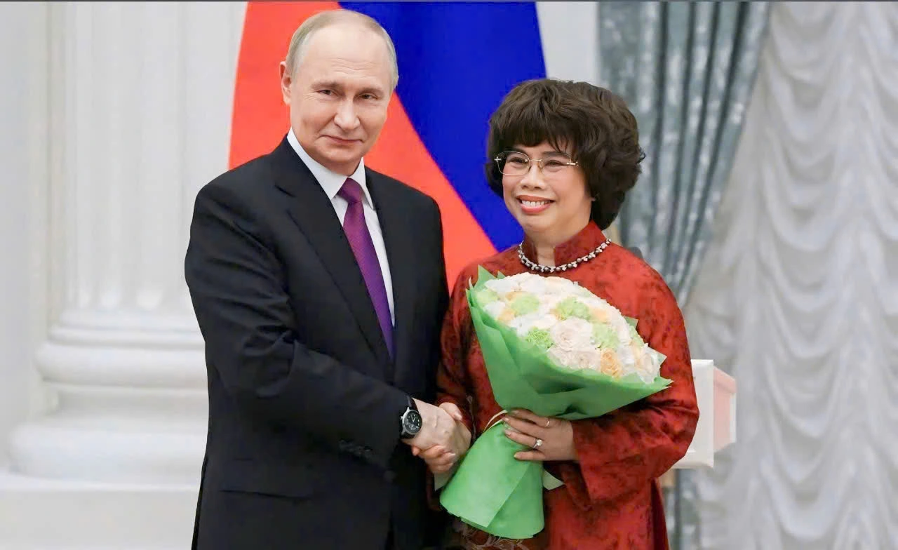 Tổng thống Nga Putin trao Huân chương Hữu nghị cho bà Thái Hương - Ảnh 1
