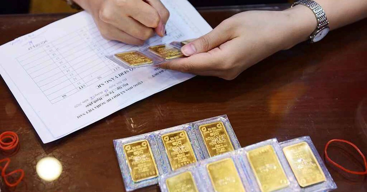 Mua vàng để 'bỏ ống', có nên đánh thuế ?