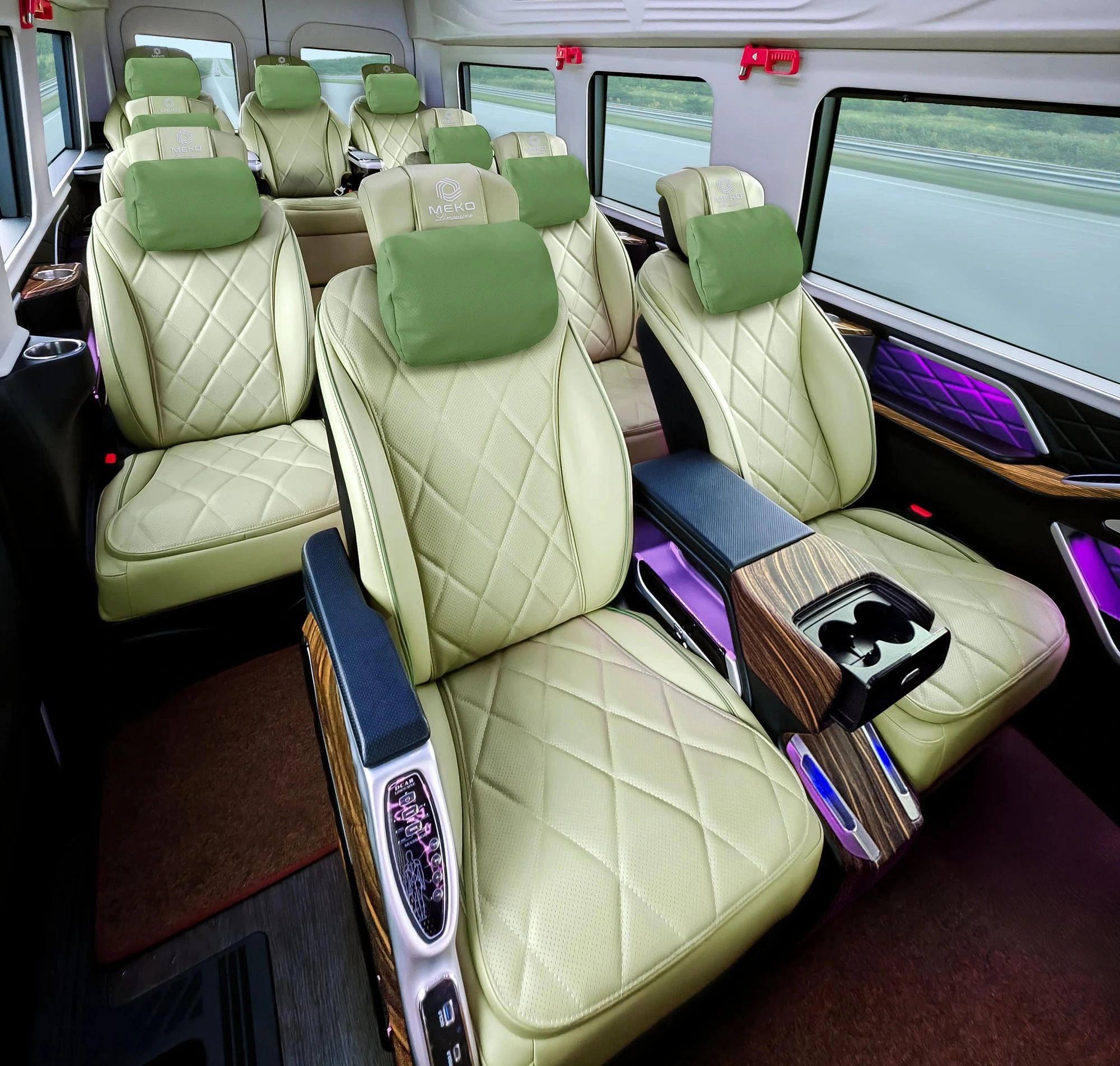 Meko Limousine ra mắt tuyến xe TP.HCM - Cần Thơ - Ảnh 1