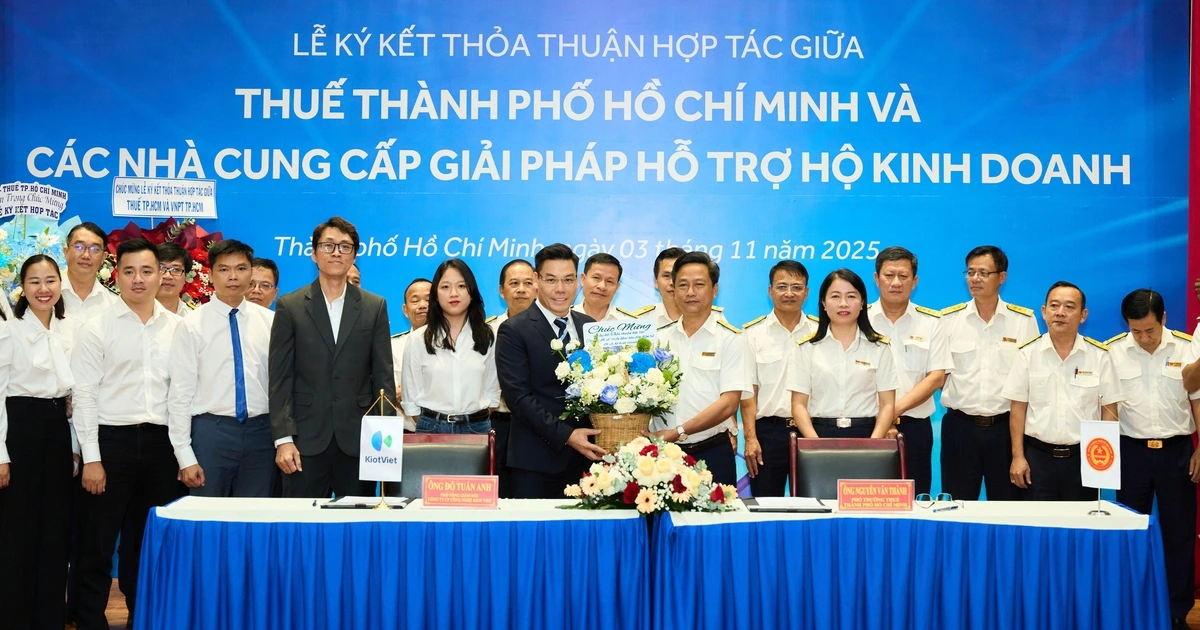 Nỗ lực đồng hành cùng hộ kinh doanh 'chạy đua'