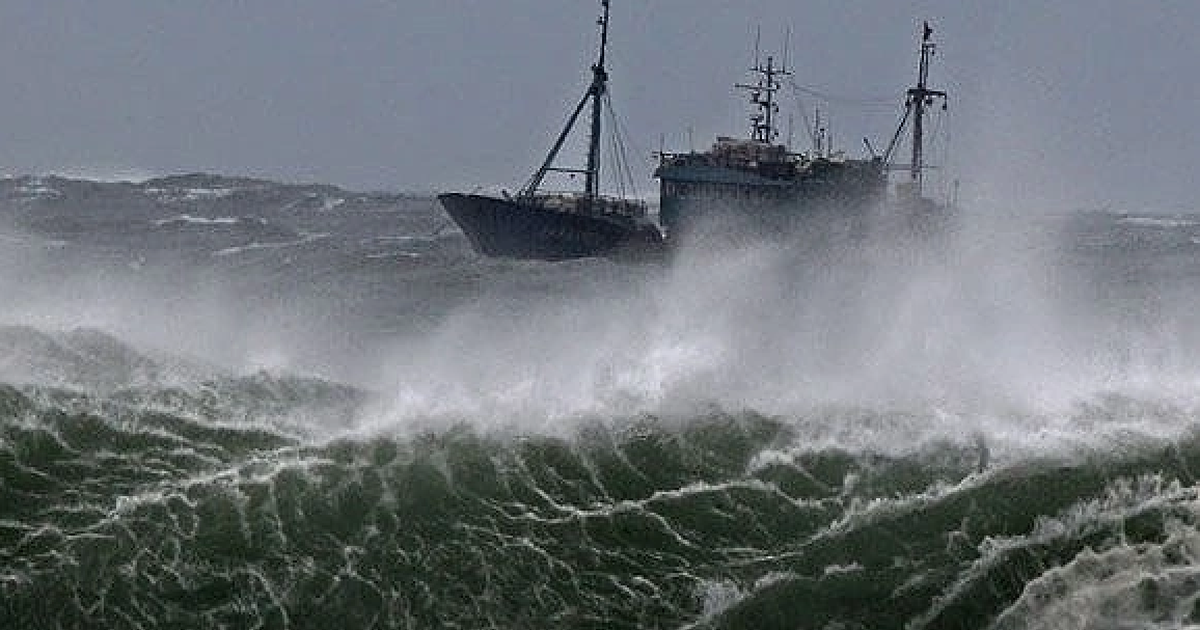 Bão Kalmaegi xuất hiện, sắp vào Biển Đông thành bão số 13