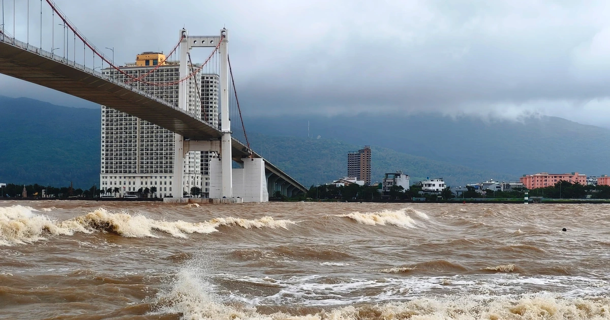 Hôm nay, miền Trung bắt đầu đợt mưa rất lớn, kéo dài nhiều ngày
