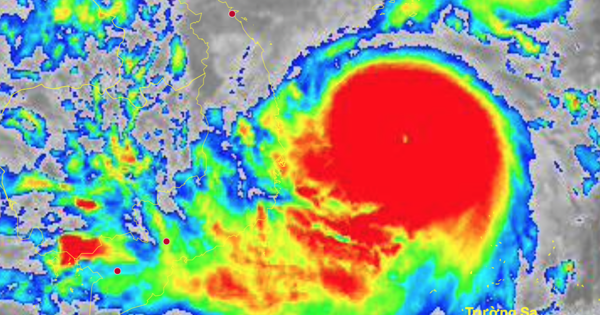 Hôm nay, bão Kalmaegi đổ bộ vào miền Trung, bão số 14 'lấp ló' ngoài Biển Đông