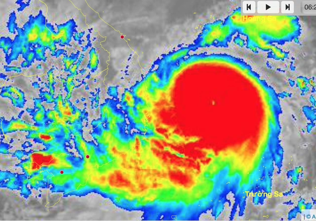 Bão Fung wong quay đầu, Biển Đông có thể tiếp tục đón bão cuối mùa - Ảnh 1