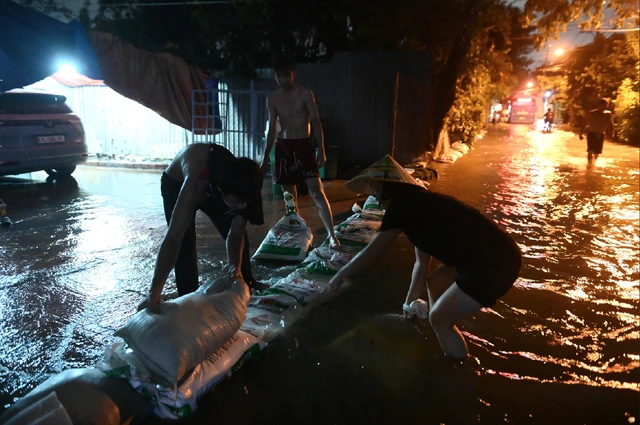 Hôm nay, ngày cuối triều cường vượt báo động 3 - Ảnh 1