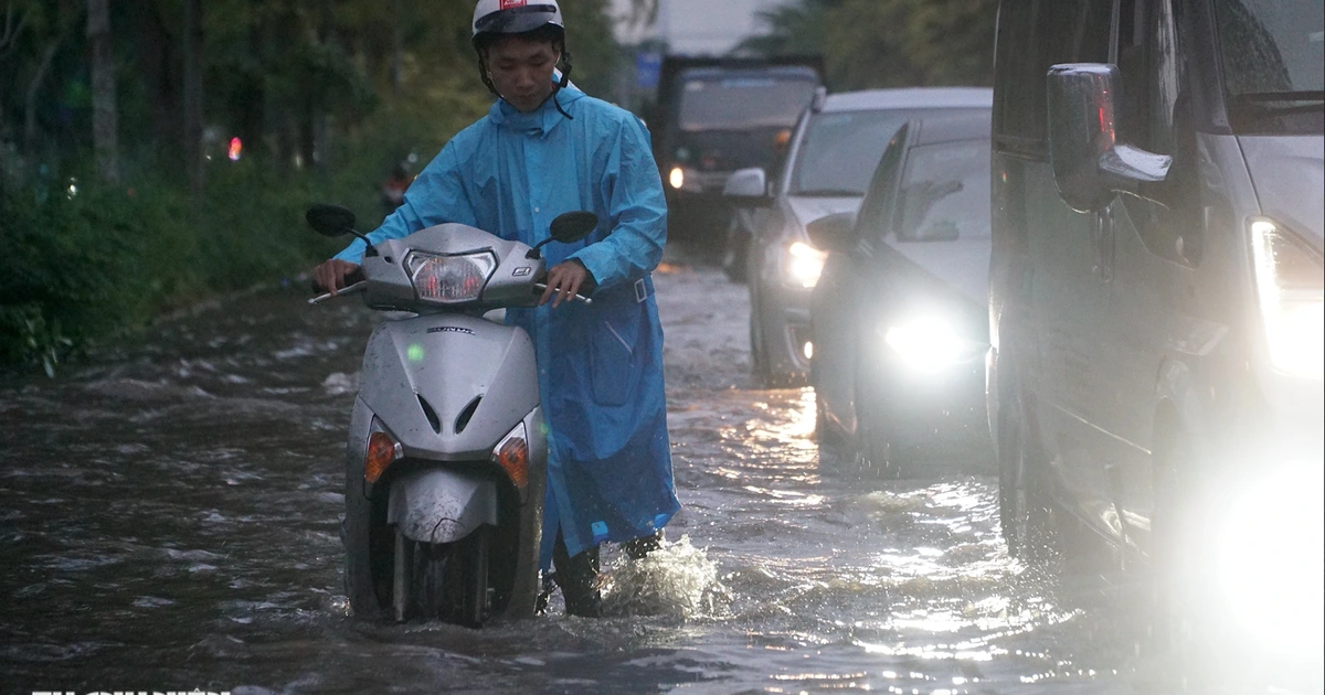Người dân TP.HCM đối mặt với thời tiết nguy hiểm vào tuần tới