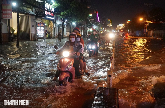 Bất ngờ triều cường lên lại, nguy cơ kết hợp mưa lớn gây ngập nặng - Ảnh 1