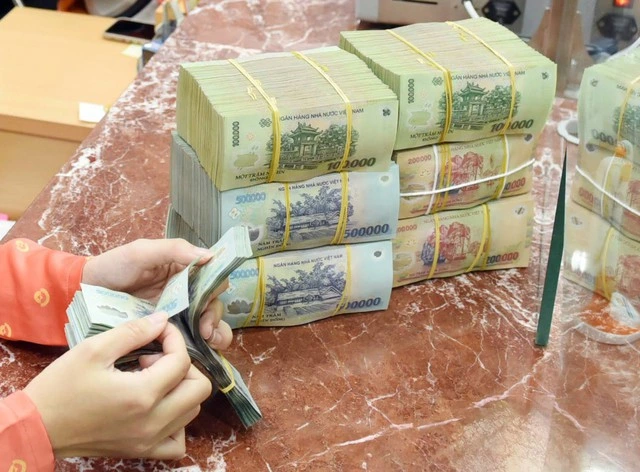 Thu từ nhà, đất tăng gần 110%, đạt hơn 451.000 tỉ đồng - Ảnh 1