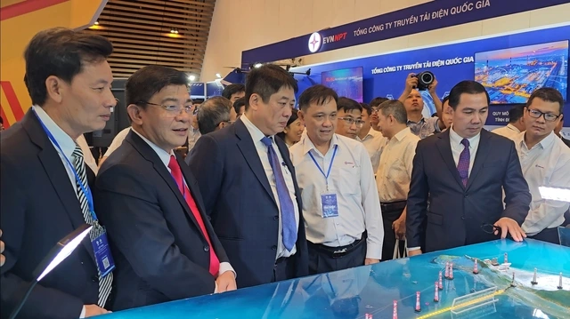 Có gì ở triển lãm công nghệ lớn nhất của ngành điện Việt Nam? - Ảnh 4