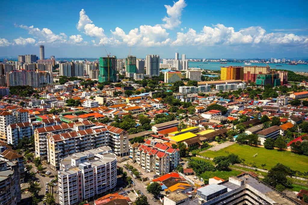 Người mua penthouse triệu USD có ‘bãi đỗ xe trên mây’, người thì bám víu giấc mơ an cư, chật vật để không phải bán nhà: Mảng sáng tối trên thị trường bất động sản ĐNA - Ảnh 2