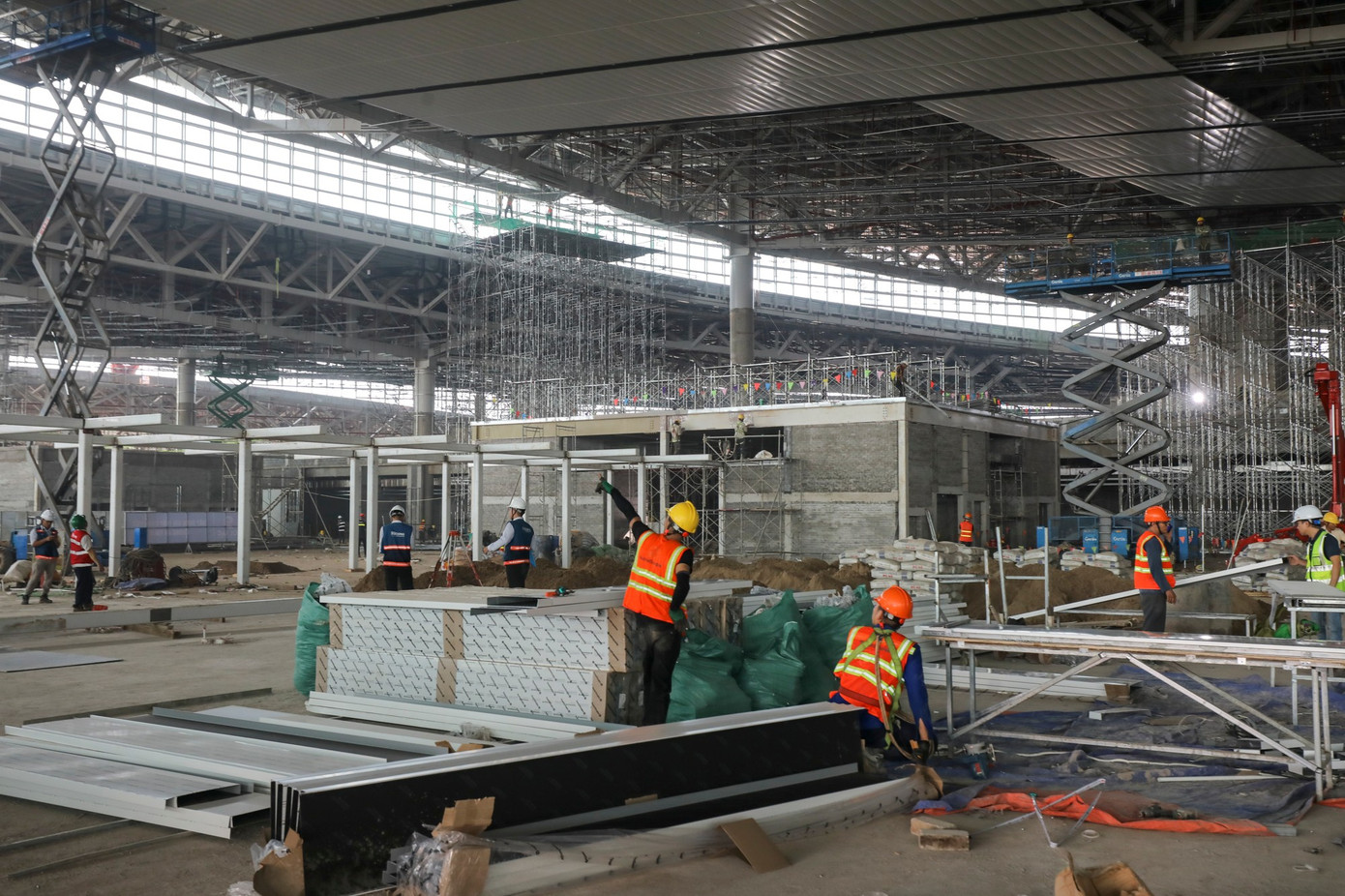 Gấp rút 'vượt nắng, thắng mưa' thi công sân bay Long Thành - Ảnh 4