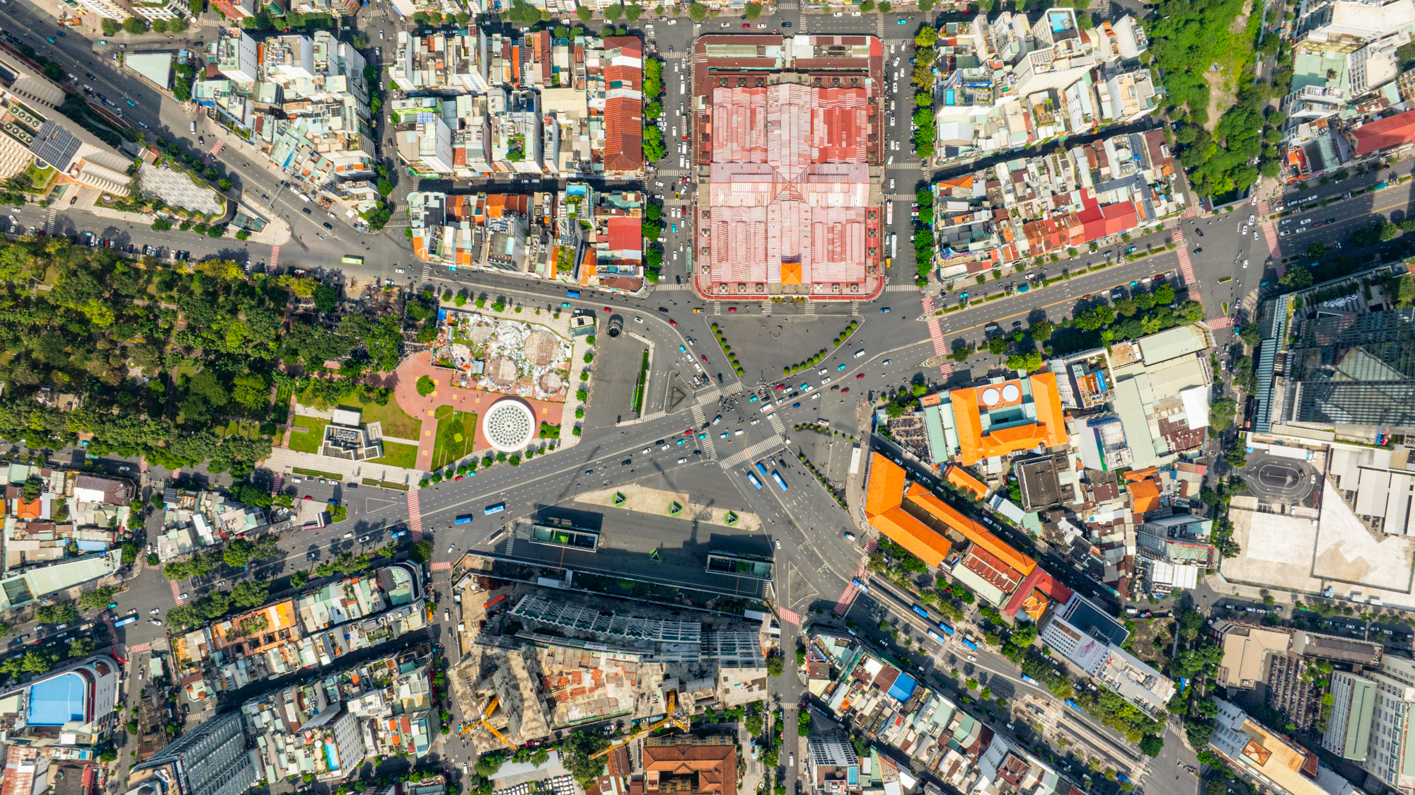 Khu vực vốn là trung tâm của trung tâm, tương lai sẽ là giao điểm của 5 tuyến metro và đường sắt cao tốc ở TP.HCM - Ảnh 1