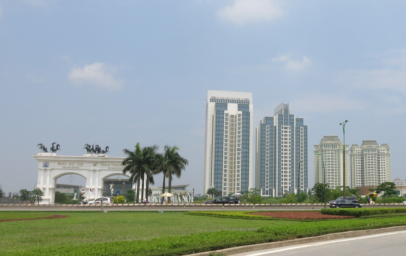 Giải mã kỷ lục thu ngân sách năm 2025: Bùng nổ nguồn thu từ đất - Ảnh 2