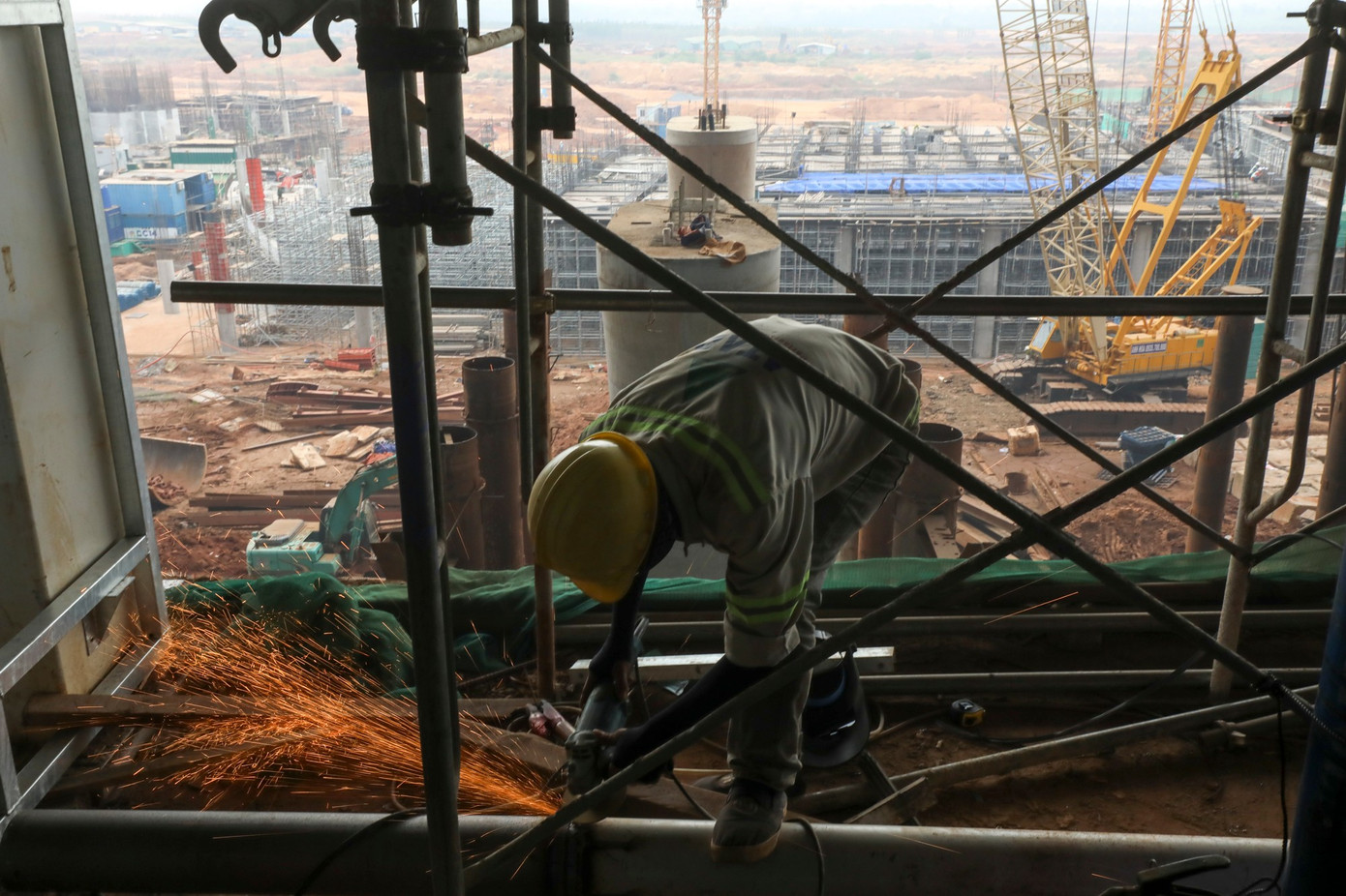 Gấp rút 'vượt nắng, thắng mưa' thi công sân bay Long Thành - Ảnh 7