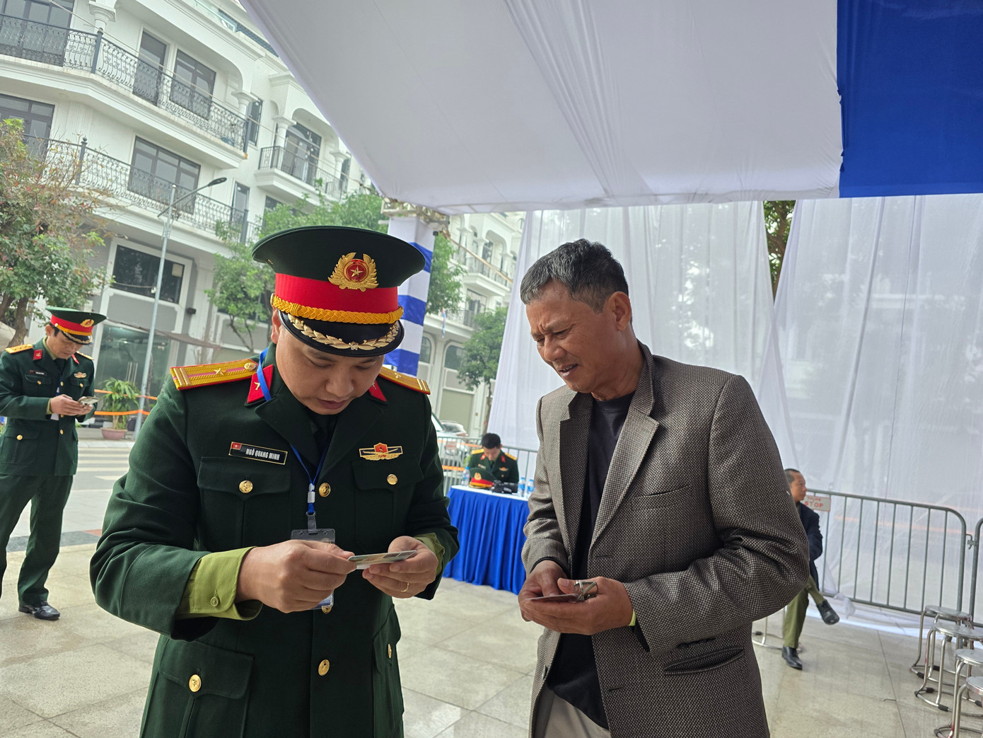 Hà Nội: Gần 1.000 khách hàng bốc thăm mua nhà ở xã hội Uy Nỗ - Ảnh 14