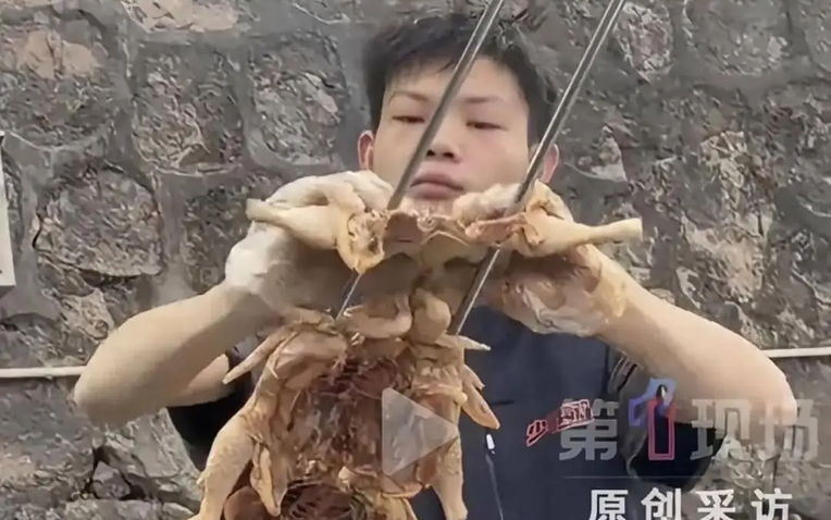 Cậu bé 16 tuổi bán gà quay kiếm hơn 37 triệu/ngày: Sự thật phía sau khiến nhiều người bất ngờ - Ảnh 1