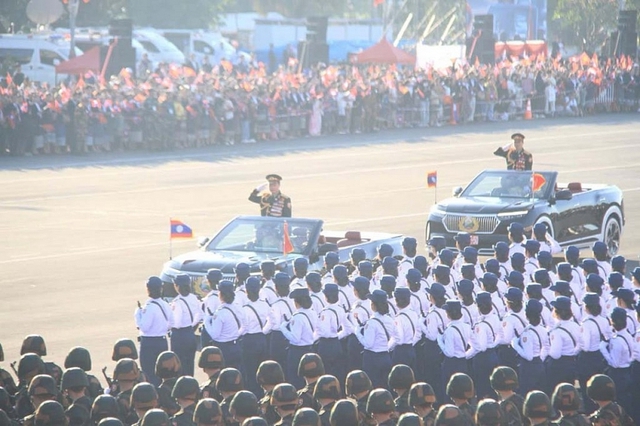 Xe điện thương hiệu Việt xuất hiện trang trọng trong lễ Quốc khánh Lào, tự hào về bước tiến vươn xa - Ảnh 4