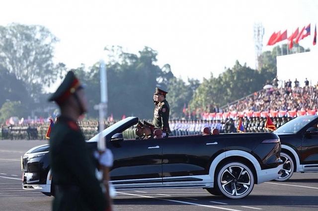 Xe điện thương hiệu Việt xuất hiện trang trọng trong lễ Quốc khánh Lào, tự hào về bước tiến vươn xa - Ảnh 3