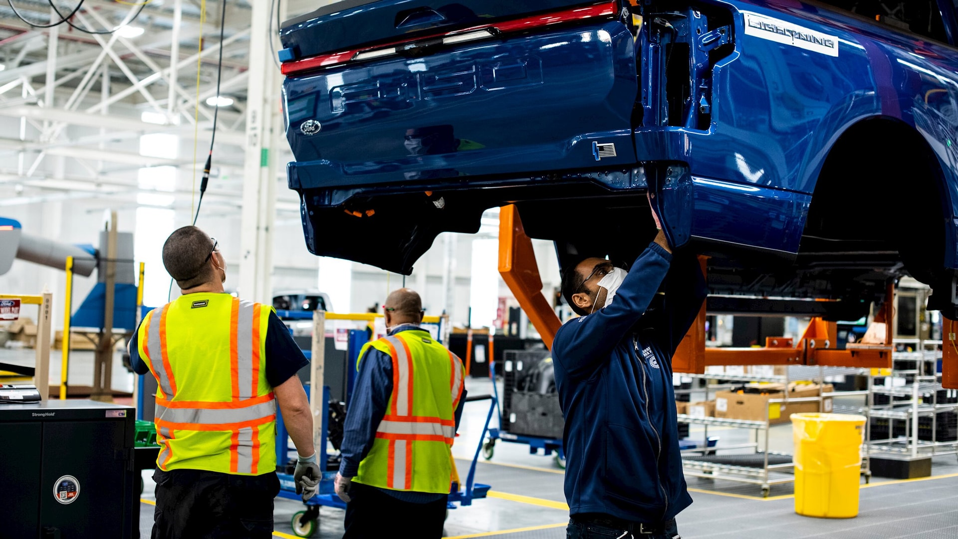 Ford mất 19,5 tỷ USD vì làm xe điện: Mảng EV liên tục lỗ ròng nhiều năm, phải chuyển hướng sang xe Hybrid - Ảnh 3