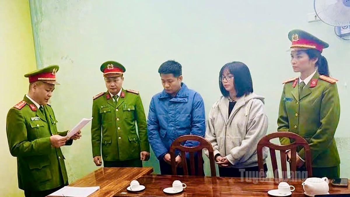 Tạo website giả mạo ngân hàng cho đường dây lừa đảo ở Campuchia, Võ Thanh Tuyền và Trần Thị Phương Anh bị khởi tố - Ảnh 1