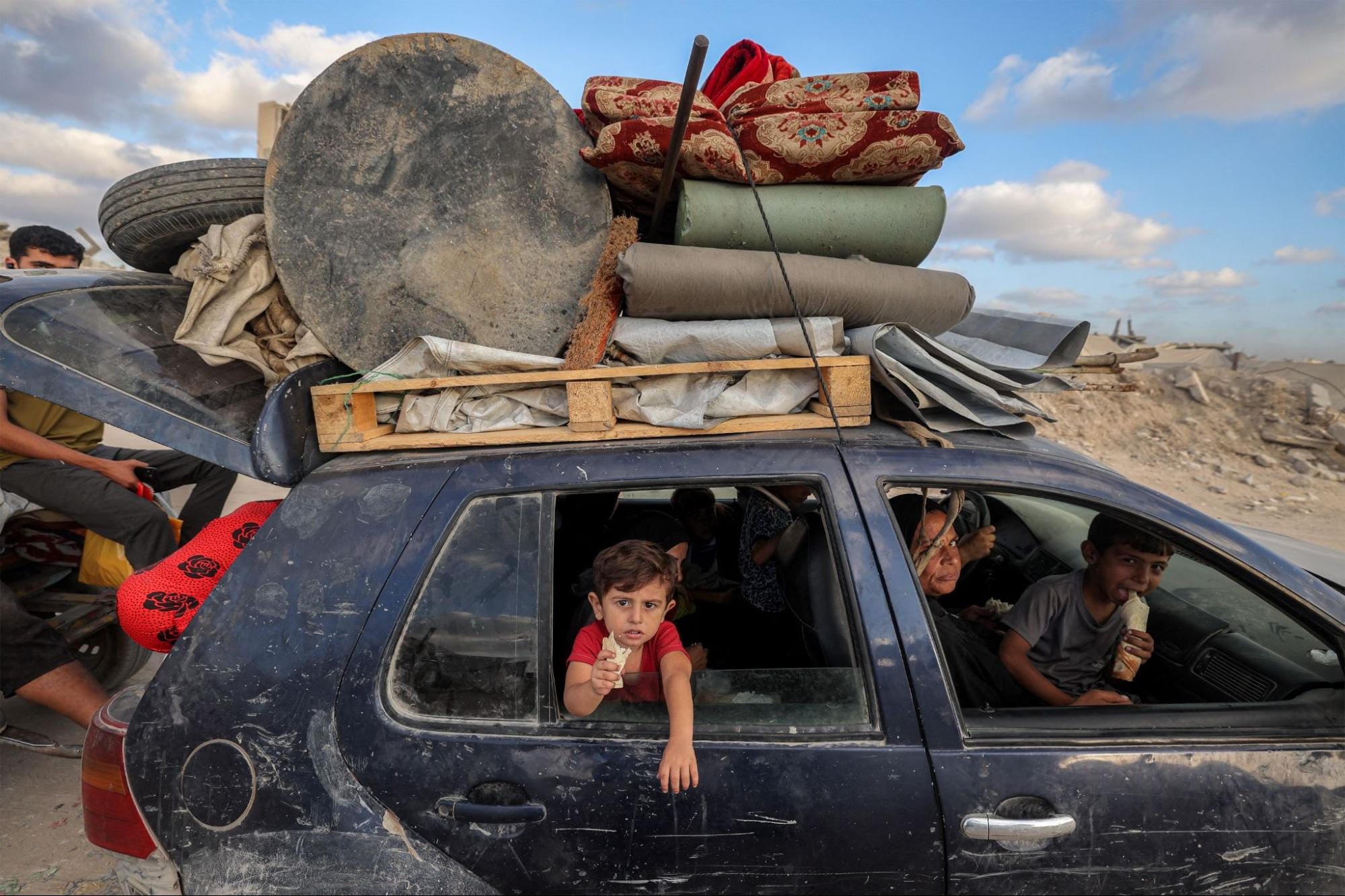 Chùm ảnh: Chúng ta đã sống một năm 2025 như thế nào? - Ảnh 15