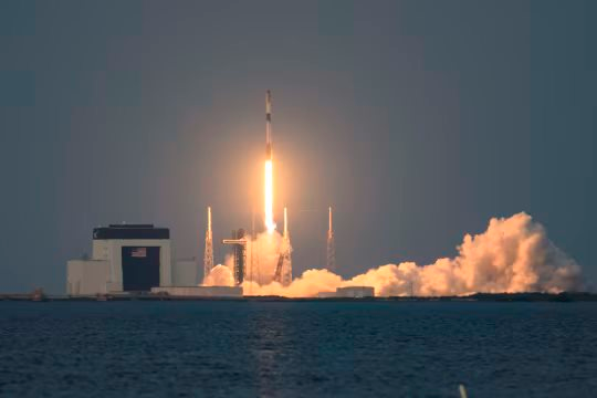 SpaceX của Elon Musk sẽ IPO vào năm 2026 với mức định giá 800 tỷ USD, vượt mặt OpenAI để thành công ty tư nhân lớn nhất Mỹ? - Ảnh 1