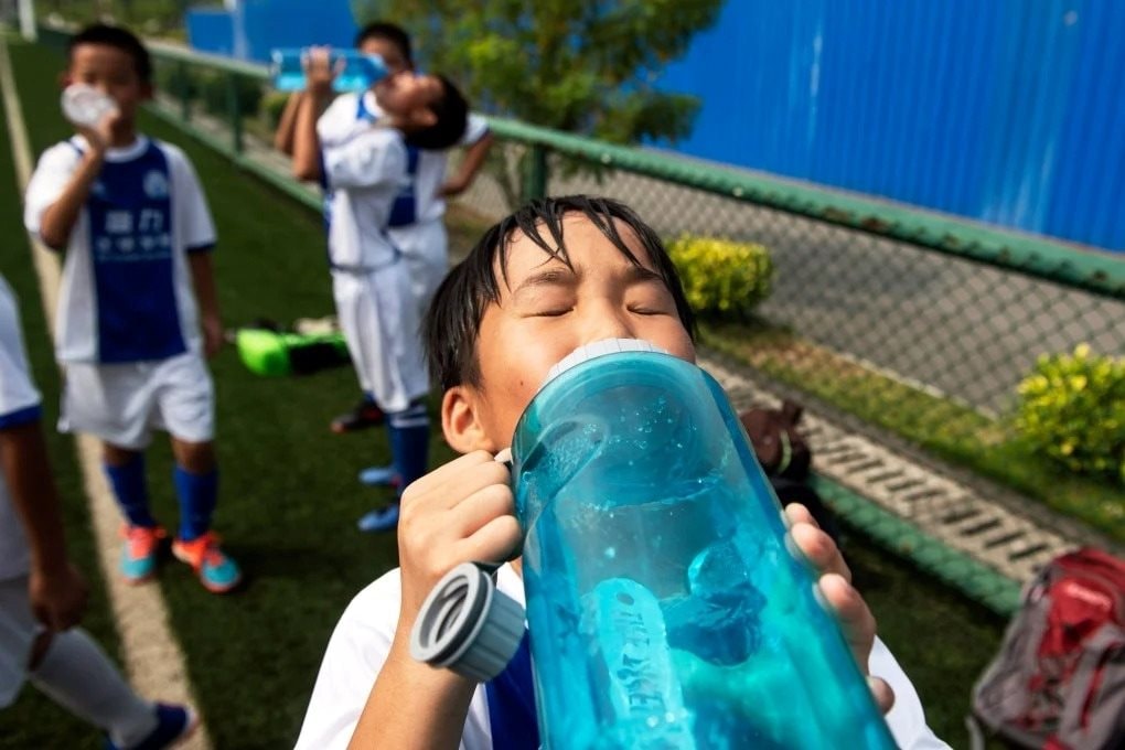 Chưa từng có trong lịch sử: Trung Quốc tạo ra ‘cỗ máy thần kỳ’ biến nước biển thành nước ngọt - giá bằng đúng gói mì tôm mỗi m3, rẻ bằng 1/8 công nghệ Mỹ - Ảnh 1