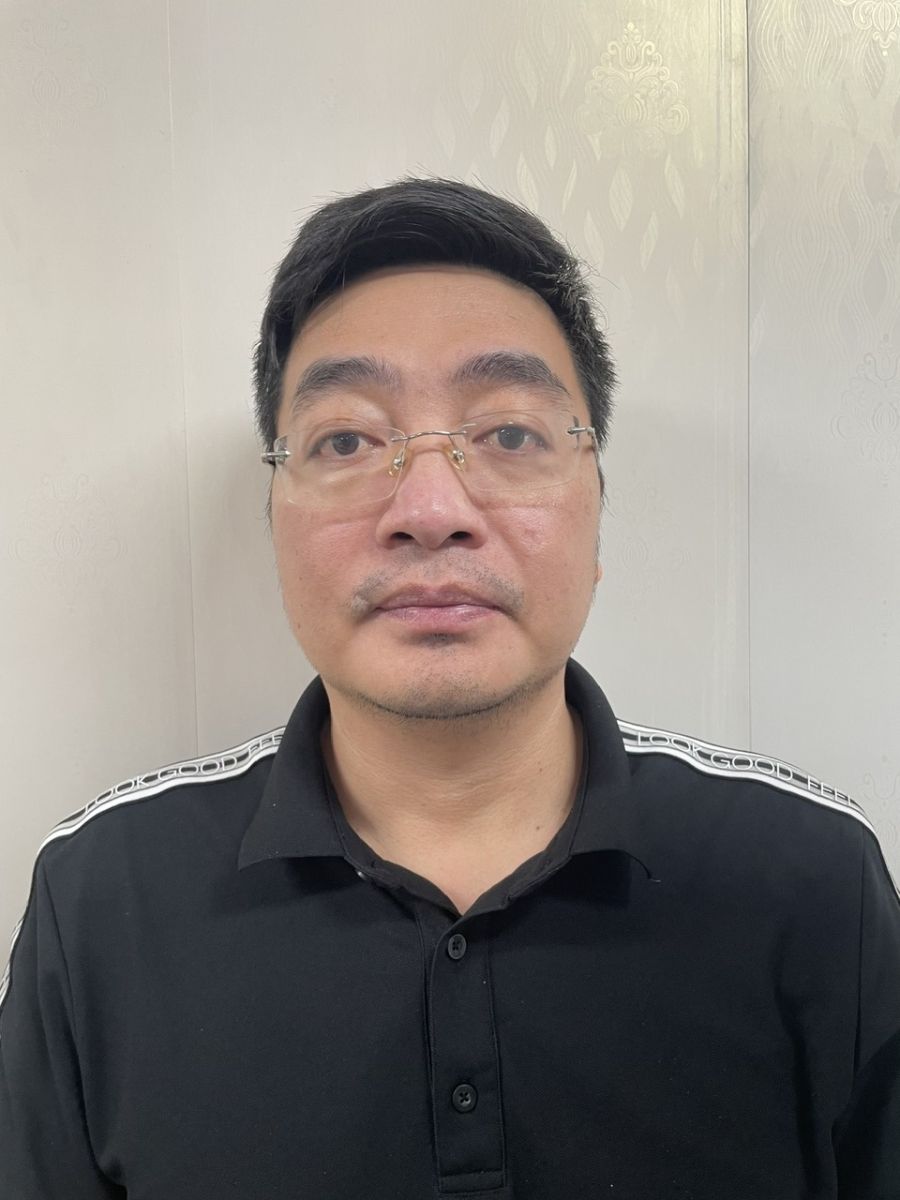 Khởi tố nhân viên nhân hàng Nguyễn Mạnh Thắng - Ảnh 1