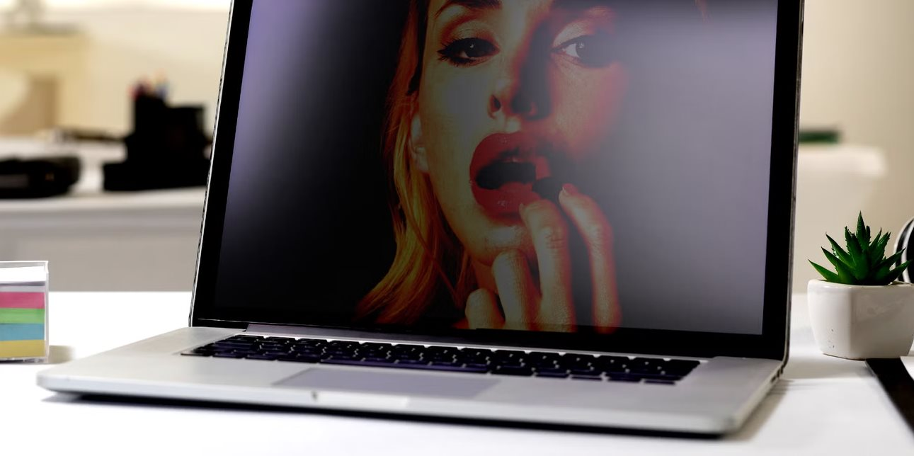 Áp lực nhan sắc trong giới công sở: Chạy đua ngoại hình để thăng tiến, đến nam giới cũng phải đi phẫu thuật vì kiếm thêm hàng nghìn USD - Ảnh 1