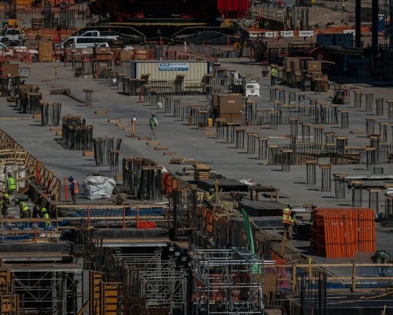 Dự án 165 tỷ USD của TSMC tại Mỹ gặp khó vì 18.000 quy tắc hành chính, tốn 35 triệu USD chỉ vì thủ tục giấy tờ - Ảnh 4