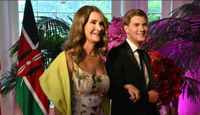 Chân dung con trai duy nhất của Bill Gates: Sinh ra trong biệt thự 66.000 m2 nhưng không được dùng điện thoại trước 14 tuổi, ăn xong phải tự rửa bát - Ảnh 2