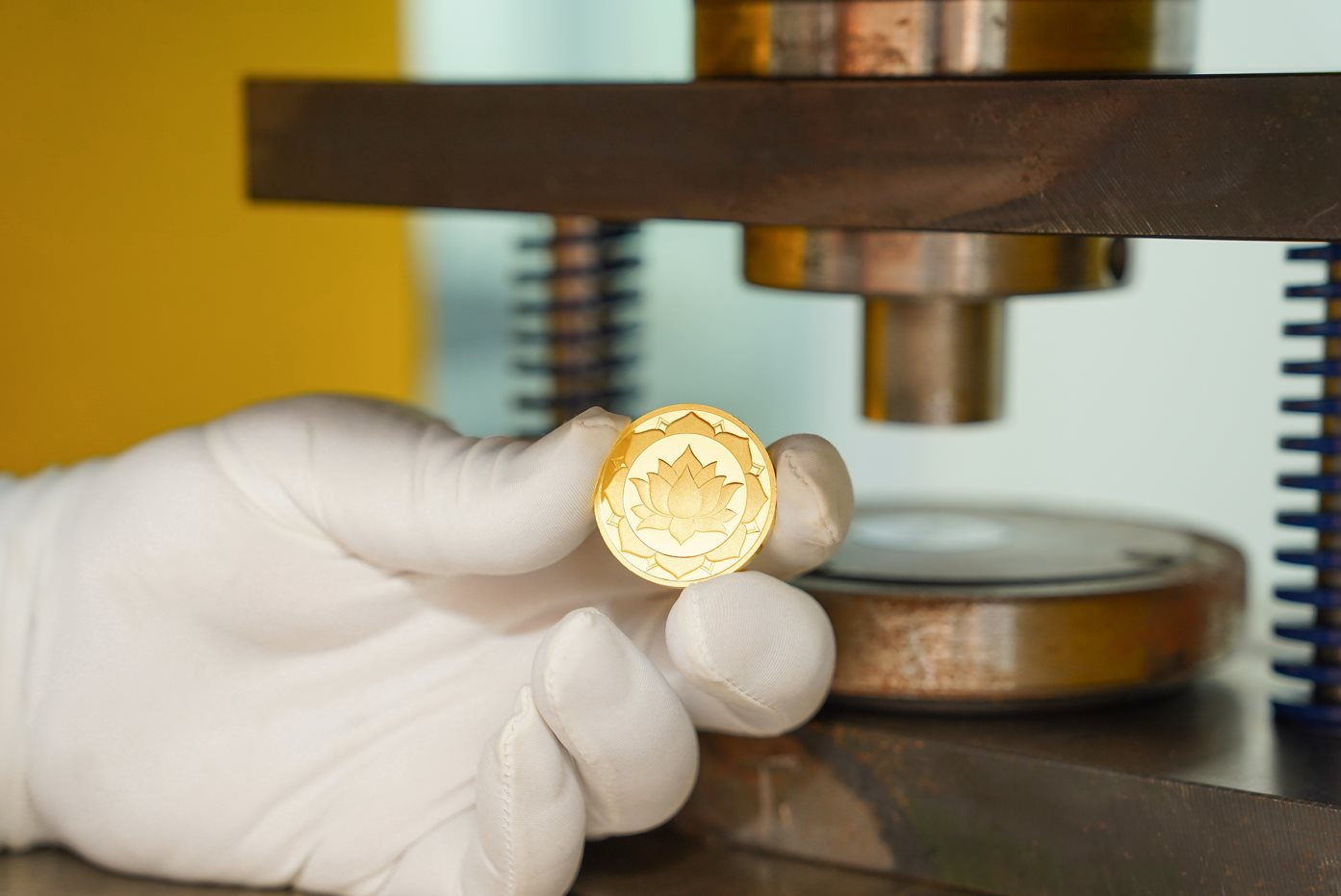 Vàng lẻ giá trị nhỏ lên ngôi: Xu hướng ‘bình dân hóa’ kim loại quý và văn hóa tiết kiệm mới của giới trẻ Trung Quốc, Hàn Quốc - Ảnh 2