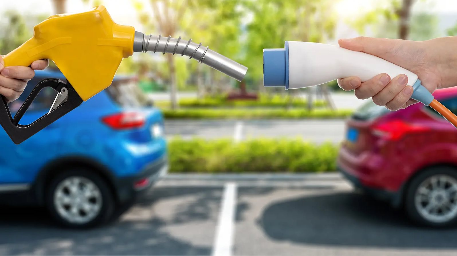 Ford cắt lỗ, GM đổi hướng, Toyota làm Hybrid: Liệu xe điện có phải mô hình kinh doanh chưa chín muồi? - Ảnh 1