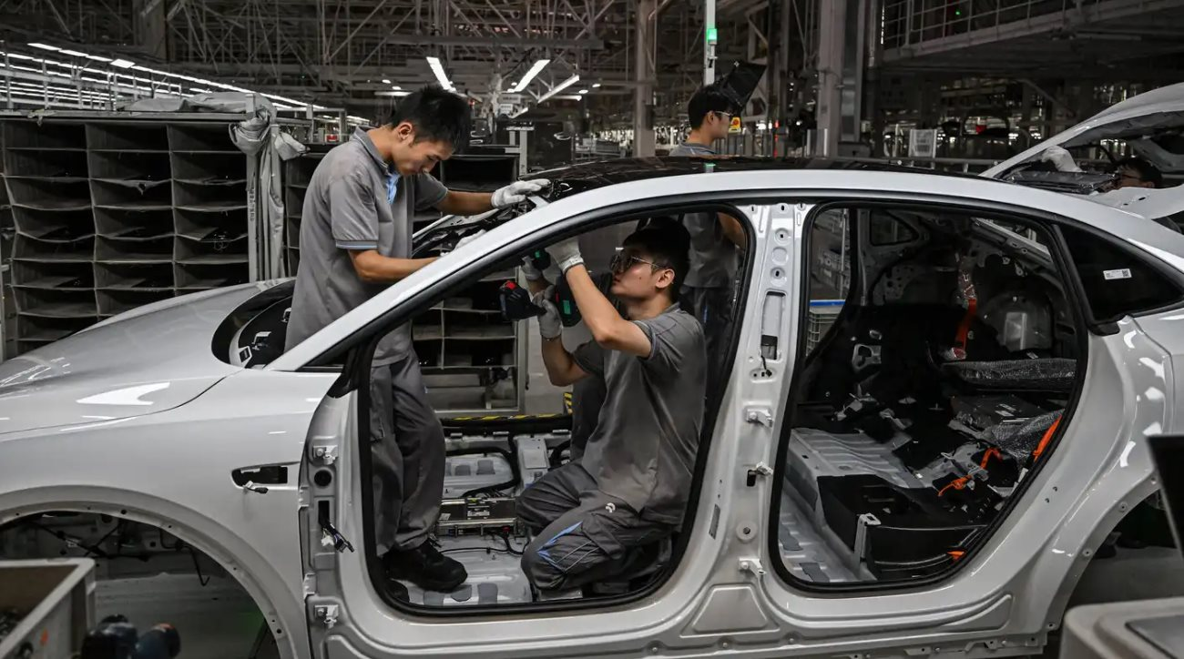 Giảm giá 1,5 tỷ đồng vẫn ế ẩm: Bong bóng xe điện Trung Quốc xì hơi, đến ‘ông vua’ BYD cũng bất ngờ lao dốc gần 27% doanh số - Ảnh 2